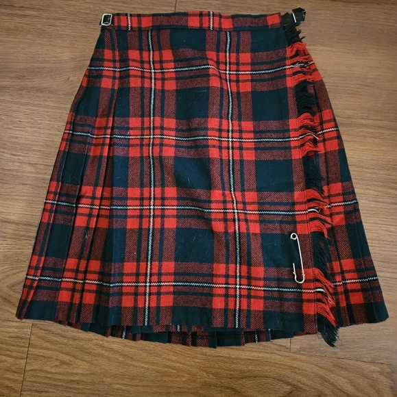 Vintage wool plaid pleated skirt / 90's red and green check print - Picture 1 of 5